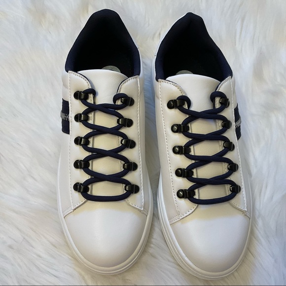 Journee Collection Arden Sneakers - New in Box - Size 8 - White / Navy - Picture 6 of 16